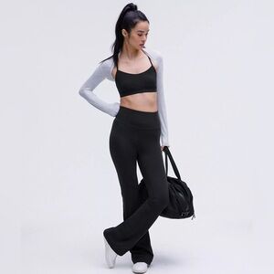 Groove Nulu Super-High-Rise Flared Pant
Regular